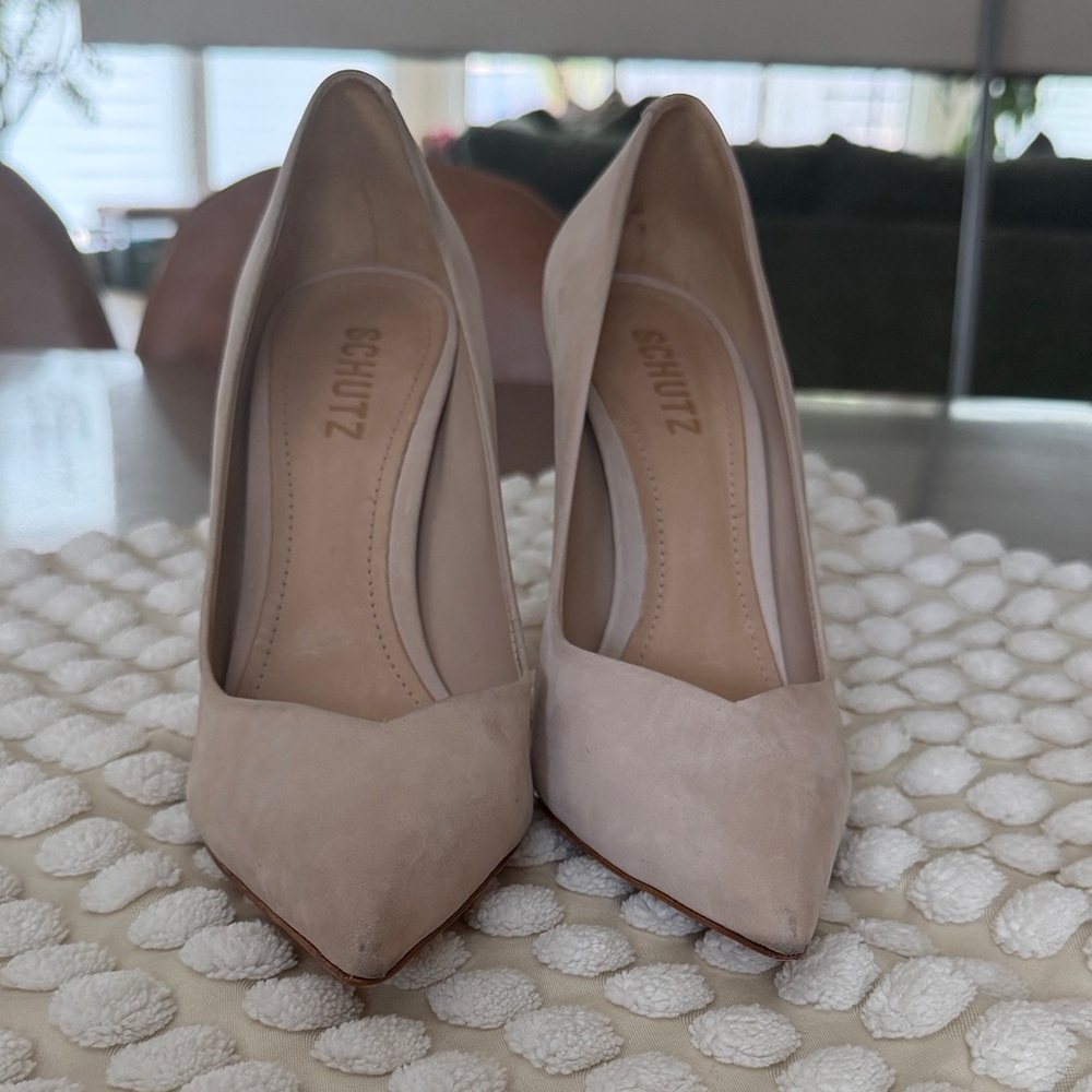 SCHUTZ Nude Blush Pointed-Toe Suede Heels